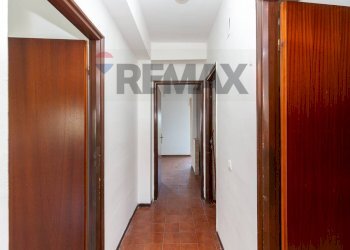 Hall / corridoio - Apartment Viale Moncada
 
11, Catania - photo 15