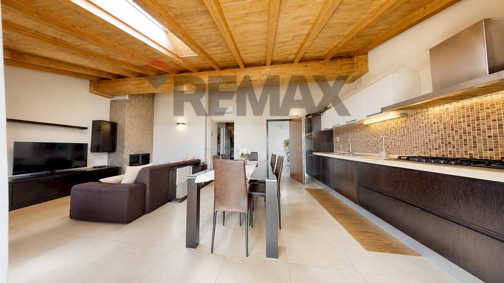 Sala da pranzo - Casa indipendente via Corrao
 
8, Viareggio - foto 3