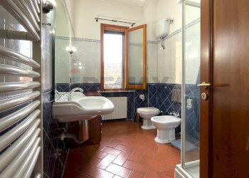 Bagno - Appartamento Via Tosco Romagnola Nord
 
62, Montelupo Fiorentino - foto 15