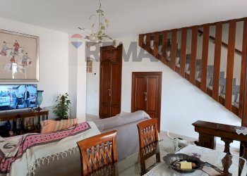 Sala da pranzo - Villa via dle parco
 
28, Ardea - photo 17