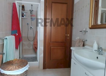 Bagno - Villa via dle parco
 
28, Ardea - photo 28
