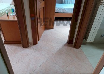 Hall / corridoio - Villa via dle parco
 
28, Ardea - photo 31