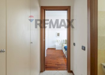 Hall / corridoio - Bilocale Via Vittorio Emanuele III
 
2, Cerro Maggiore - foto 16