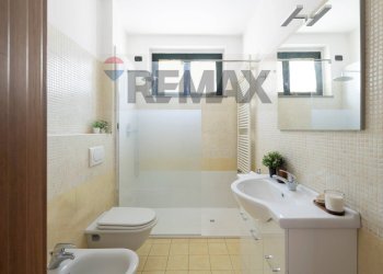 Bagno - Bilocale Via Vittorio Emanuele III
 
2, Cerro Maggiore - foto 17