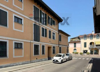 Edificio all\'aperto - Bilocale Via Vittorio Emanuele III
 
2, Cerro Maggiore - foto 26