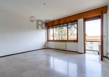 Stanza vuota - Quadrilocale Via Mons. G. Terruzzi
 
2, Sovico - foto 7