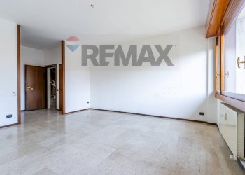 Stanza vuota - Quadrilocale Via Mons. G. Terruzzi
 
2, Sovico - foto 9