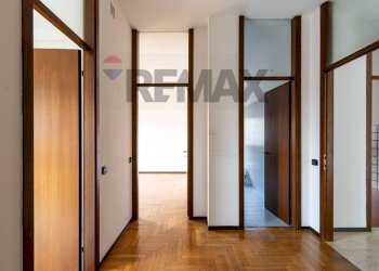 Hall / corridoio - Quadrilocale Via Mons. G. Terruzzi
 
2, Sovico - foto 26