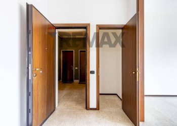 Hall / corridoio - Quadrilocale Via Mons. G. Terruzzi
 
2, Sovico - foto 39