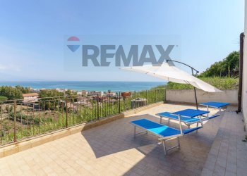 Terrazza - Villa Via Positano
 
1, Augusta - foto 7