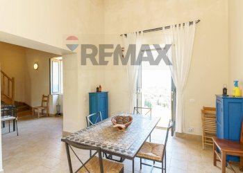 Sala da pranzo - Villa Via Positano
 
1, Augusta - foto 17