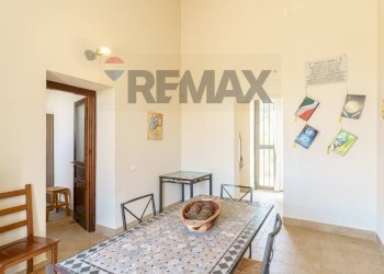 Sala da pranzo - Villa Via Positano
 
1, Augusta - foto 19