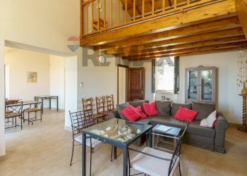 Sala da pranzo - Villa Via Positano
 
1, Augusta - foto 23