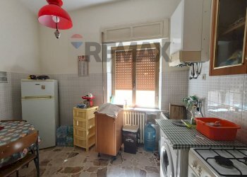 Cucina - Three-room apartment Via Camiolo
1, Enna - photo 7