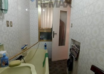 Bagno - Three-room apartment Via Camiolo
1, Enna - photo 9