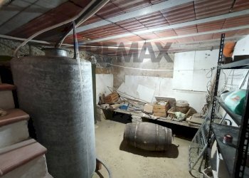 Dispensa di stoccaggio - Three-room apartment Via Camiolo
1, Enna - photo 11