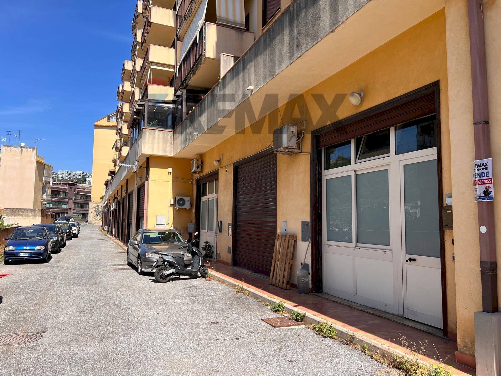 Edificio all\'aperto - Magazzino via olimpia
 
4c, Messina - foto 2