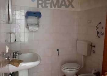 Bagno - Magazzino via olimpia
 
4c, Messina - foto 8