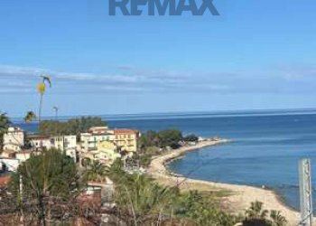 Vista dell\'acqua - Casa indipendente VICO PELORITANI
 
4, Caronia - foto 3
