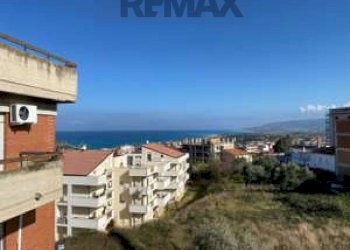 Edificio all\'aperto - Quadrilocale VIA DIANA
 
SNC, Sant'Agata di Militello - foto 2