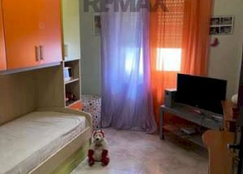 Camera / camera da letto - Three-room apartment CORSO ITALIA
 
103, Acquedolci - photo 4