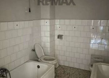 Bagno - Trilocale VIA LETIZIA
 
34, Sant'Agata di Militello - foto 5