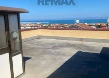 Terrazza - Trilocale VIA RIONE GRECO
 
9, Sant'Agata di Militello - foto 2