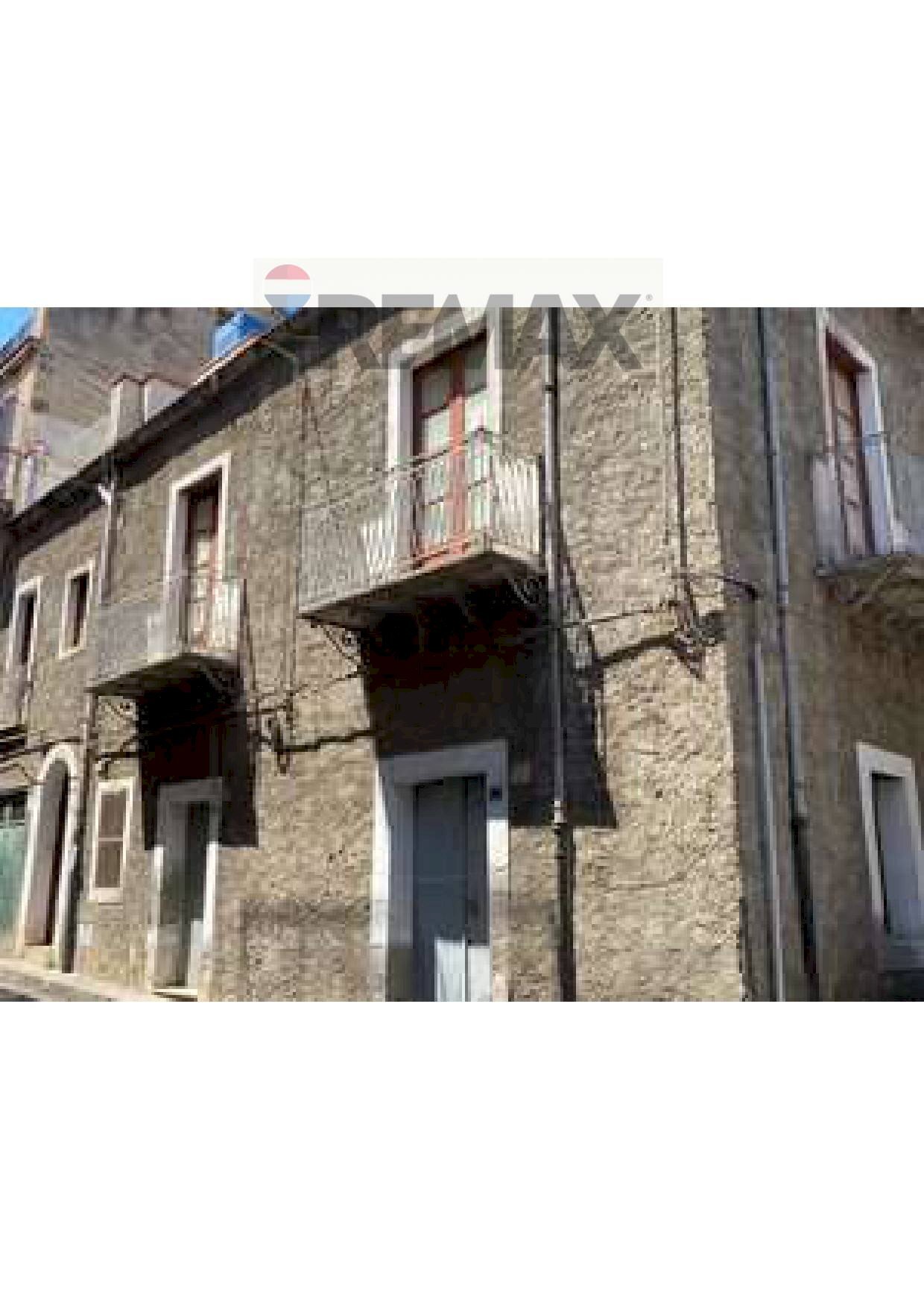Edificio all\'aperto - Casa indipendente VIA OLIVETO II
SNC, Sant'Agata di Militello - foto 3