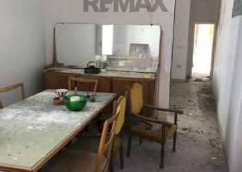 Sala da pranzo - Casa indipendente VIA TORRECANDELE
 
52, Sant'Agata di Militello - foto 5
