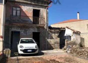 Casa all\'aperto - Casa indipendente C/DA ORECCHIAZZI
 
SNC, Sant'Agata di Militello - foto 4