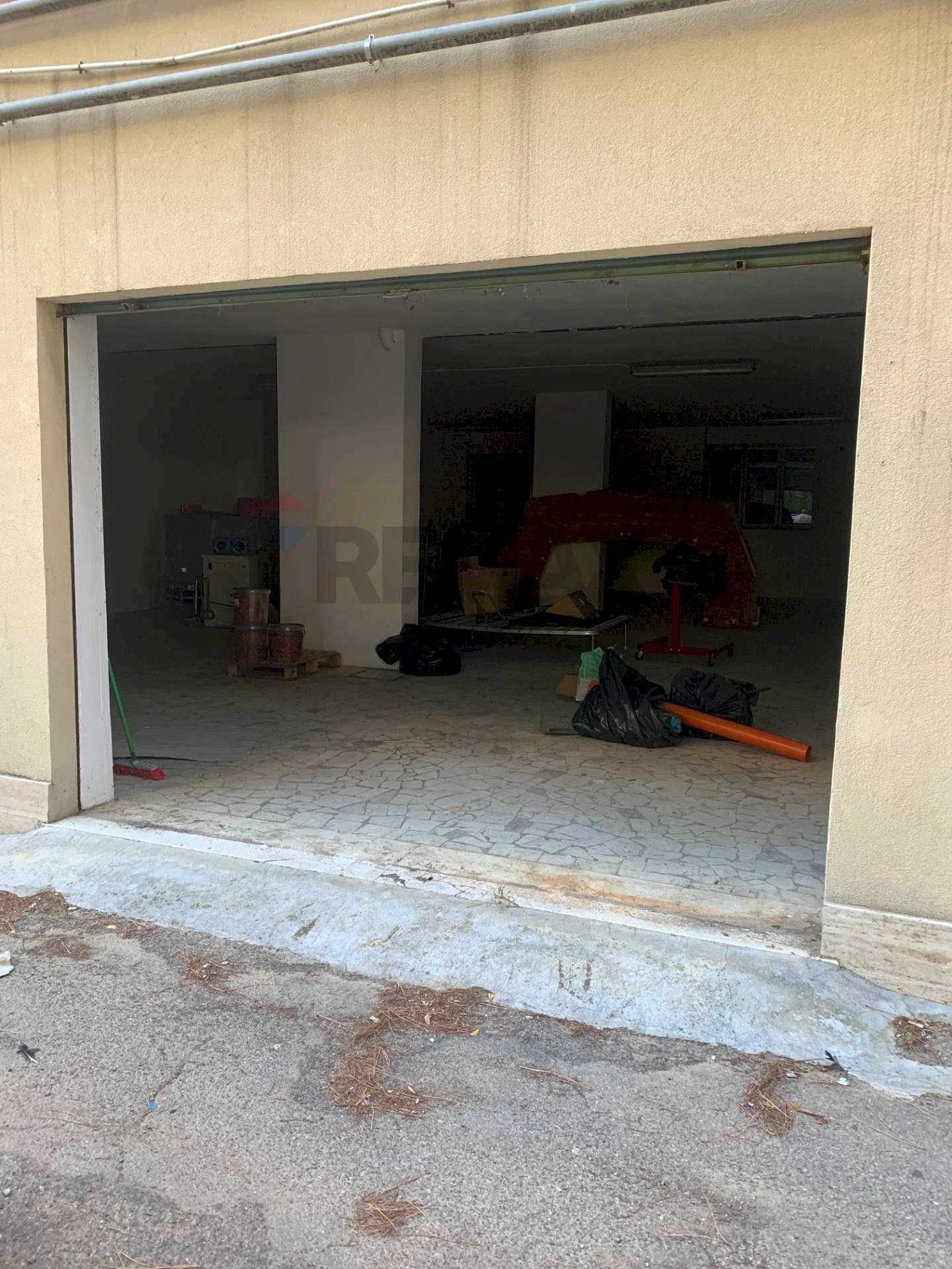 Parcheggio - Magazzino Via Largo Petrella
 
snc, Caltanissetta - foto 2