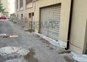 Edificio all\'aperto - Magazzino Via Largo Petrella
 
snc, Caltanissetta - foto 1