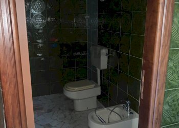 Bagno - Magazzino Via Largo Petrella
 
snc, Caltanissetta - foto 10