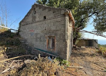 Casa all\'aperto - Agricultural land via Cisternazza
 
11, Mascali - photo 1