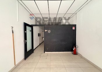 Ricezione / Lobby - Locale Commerciale via Valdirivo
17, Trieste - foto 8