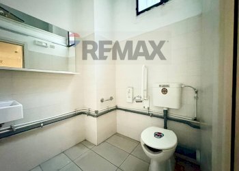 Bagno - Locale Commerciale via Valdirivo
17, Trieste - foto 11