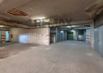 Parcheggio - Box via Pitia
 
49, Siracusa - foto 11
