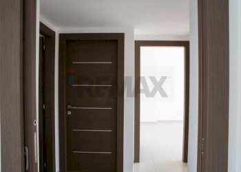 Hall / corridoio - Quadrilocale Via Pier Paolo Pasolini
 
8, San Nicola la Strada - foto 32