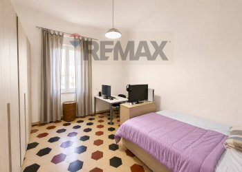 Camera / camera da letto - Four-room apartment VIA EMICICLO GARIBLADI
 
8, Sassari - photo 9