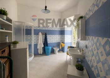 Bagno - Four-room apartment VIA EMICICLO GARIBLADI
 
8, Sassari - photo 10