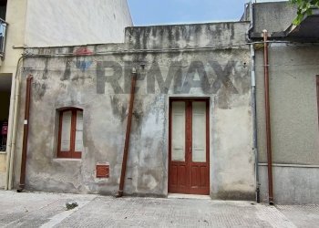 Edificio all\'aperto - Independent house Via Vespri
 
313, Valderice - photo 1