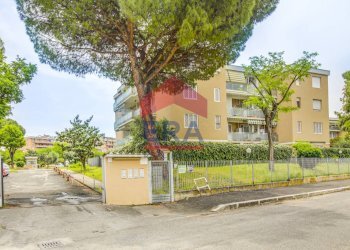 Esterna - Quadrilocale Via Vittorio Maria Butera
 
5, Roma - foto 1