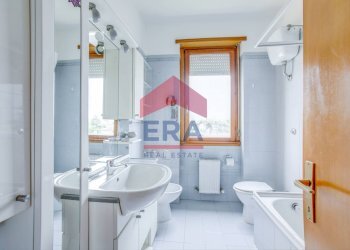 Bagno - Quadrilocale Via Vittorio Maria Butera
 
5, Roma - foto 13