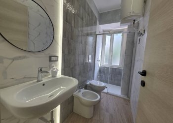 Foto 12 - Three-room apartment Via Bartolomeo Prignano
 
1, Salerno - photo 12