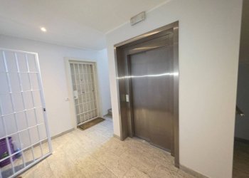 Ascensori - Appartamento via Elio Bragaglia, Bologna (zona Borgo Panigale) - foto 5