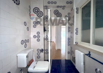 Bagno - Four-room apartment Via Gaetano Salvemini
 
13b, Cosenza - photo 16