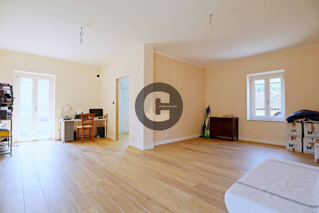 Salone - Appartamento strada Trinità, 76, Gassino Torinese - foto 1