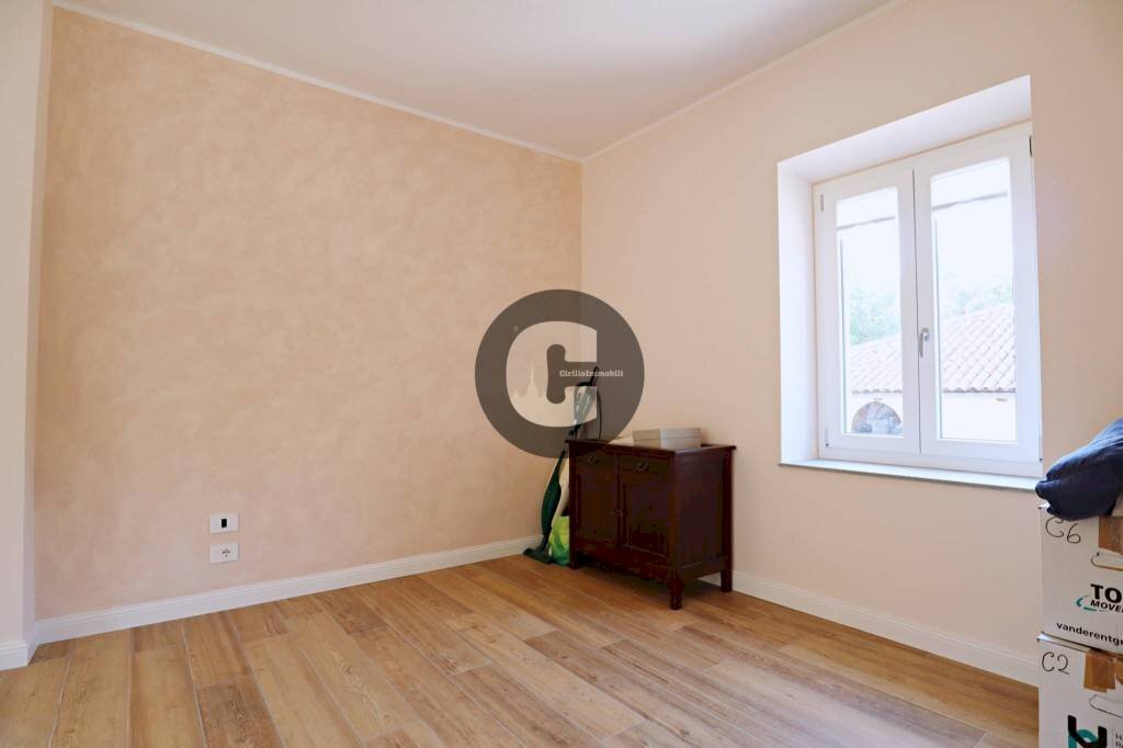 Camera da letto - Appartamento strada Trinità, 76, Gassino Torinese - foto 3