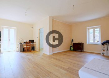 Salone - Appartamento strada Trinità, 76, Gassino Torinese - foto 1