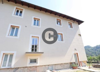 Facciata - Appartamento strada Trinità, Gassino Torinese - foto 2